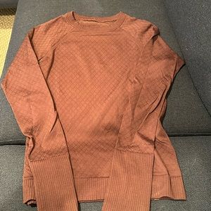 maroon lululemon long sleeve